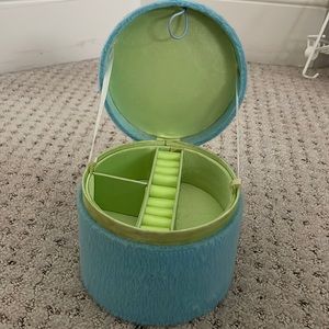 FREE WITH ANY PURCHASE! 🎁 Cute Light Blue Small Jewlery Organizer